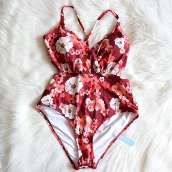 NWT Red White Plus Size One Piece Swimsuit Size 2X Floral Print Fourth Of July - Picture 3 of 10